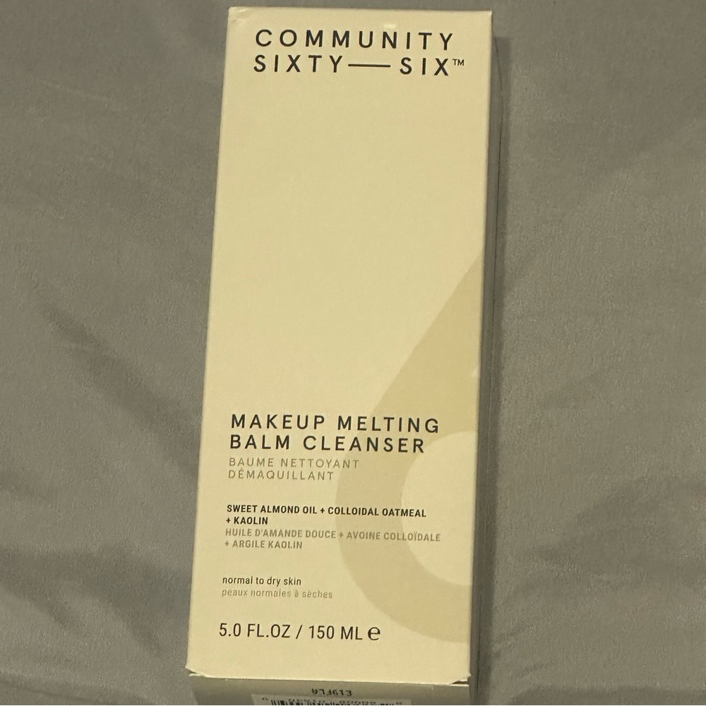 Community Sixty-Six Makeup Melting Balm Cleanser - Picture 3 of 6